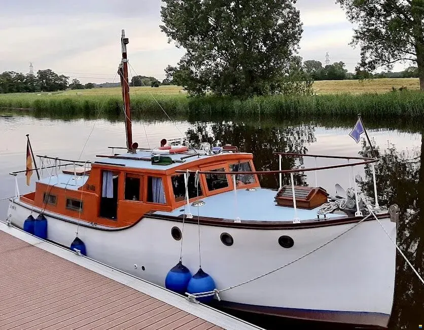 Wanda motor yacht